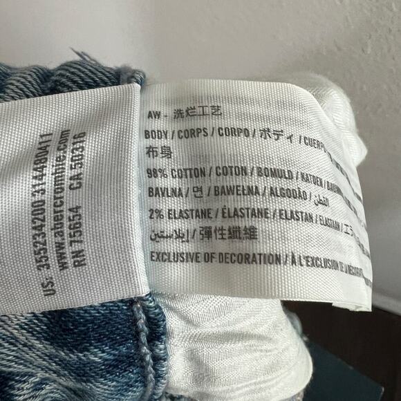 New Hollister Curvy Mom Jeans Women's 21 Long High Rise Distressed Plus Size - Picture 8 of 8